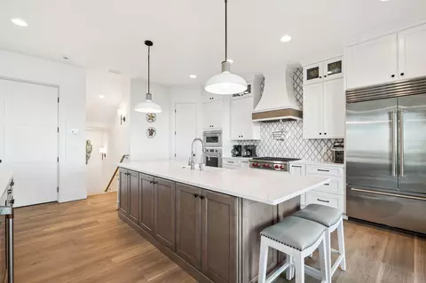 Kitchen - 754 Harbor Blvd, Destin, FL 32541 photo 4 of 8