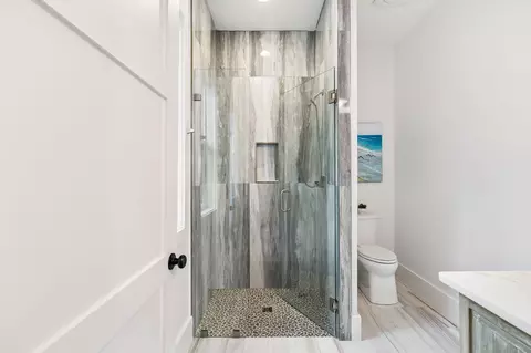 Bath - 754 Harbor Blvd, Destin, FL 32541 photo 5 of 9