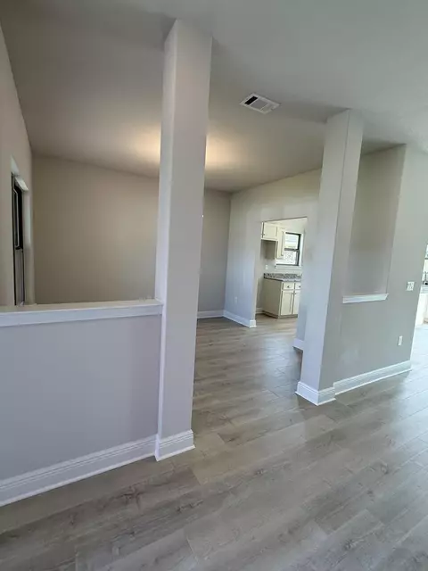 Entry Way - 189 Ridgeway Cir, Crestview, FL 32536 photo 4 of 6