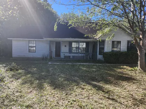 410 Brown Pl, Crestview, FL 32539 photo 1