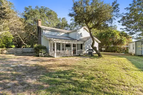 517 Main Street St, Destin, FL 32541