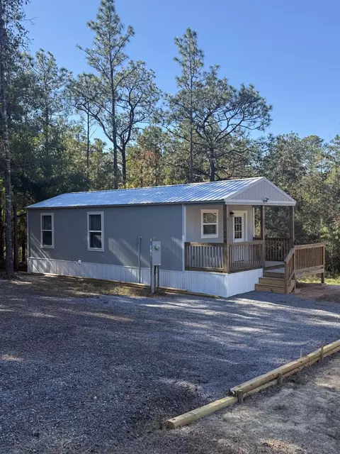 749 Brookside Dr, Defuniak Springs, FL 32433