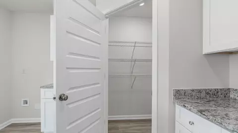Entry Way - 275 Eunola Ln, Freeport, FL 32439 photo 3 of 6