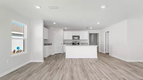 Living - 275 Eunola Ln, Freeport, FL 32439 photo 1 of 3