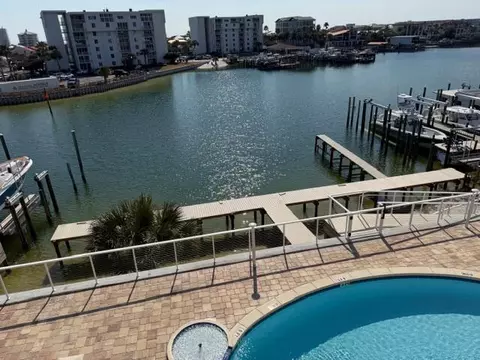 724 Harbor Blvd UNIT 101 & 201, Destin, FL 32541