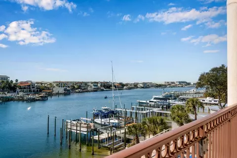 724 Harbor Blvd UNIT 101 & 201, Destin, FL 32541
