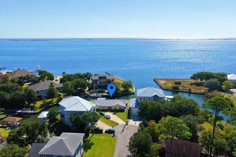 1294 Soundside Landing Ct, Gulf Breeze, FL 32563