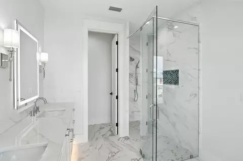 Bath - 162 Casting Lake Rd, Miramar Beach, FL 32550 photo 2 of 5