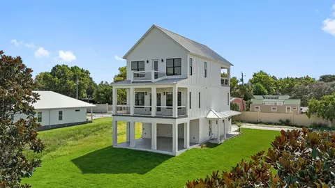 Exterior - 162 Casting Lake Rd, Miramar Beach, FL 32550 photo 1 of 17