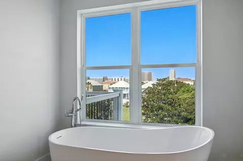 Bath - 162 Casting Lake Rd, Miramar Beach, FL 32550 photo 3 of 5