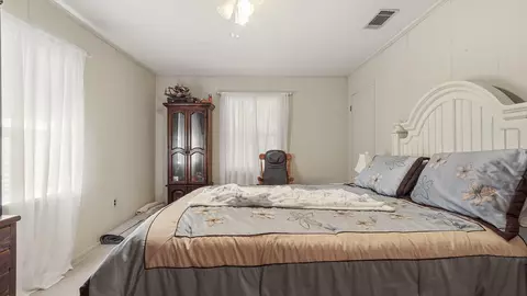 Bedroom - 1981 Parrish Rd, Florala, AL 36442 photo 4 of 7