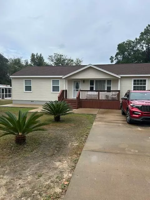 358 Edge Ave, Valparaiso, FL 32580