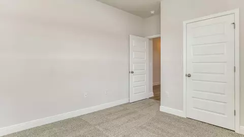 Bedroom - 5619 Thatcher Rd, Crestview, FL 32539 photo 8 of 10
