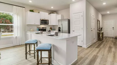 8493 Midtown Ct, Navarre, FL 32566