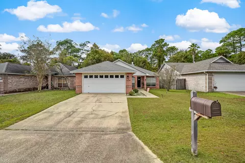 1754 Ivalea Cir, Navarre, FL 32566