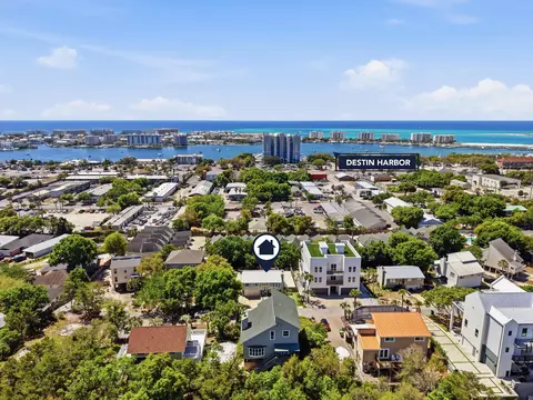 328 Summit Dr, Destin, FL 32541