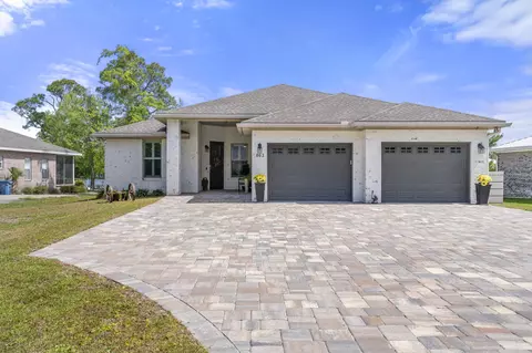862 Bay Grove Rd, Freeport, FL 32439