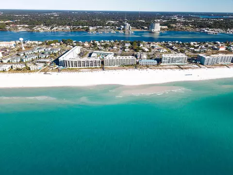 834 Tarpon Dr, Fort Walton Beach, FL 32548