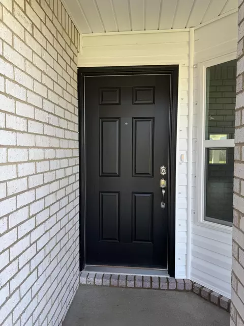 Entry Way - 6015 Crocket Cv, Crestview, FL 32539 photo 1 of 6