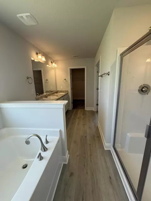 Bath - 6015 Crocket Cv, Crestview, FL 32539 photo 8 of 8