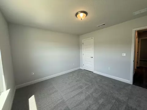 Bedroom - 6014 Crocket Cv, Crestview, FL 32539 photo 3 of 4