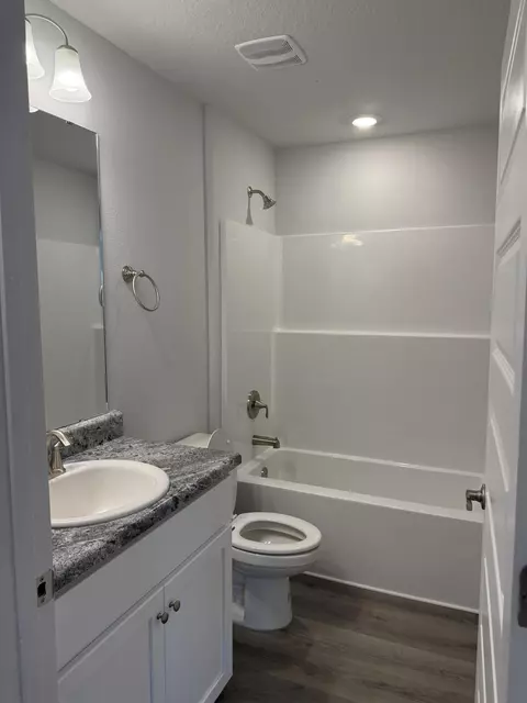 Bath - 6014 Crocket Cv, Crestview, FL 32539 photo 5 of 5