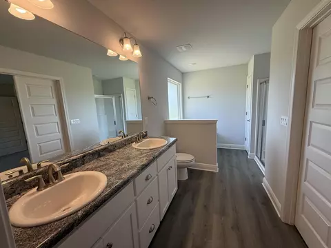 Bath - 6014 Crocket Cv, Crestview, FL 32539 photo 1 of 5