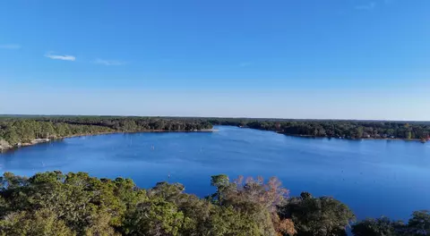 276 Squirrel Rd, Defuniak Springs, FL 32433