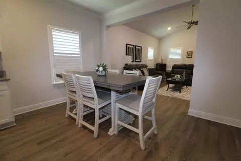 Dining - 454 Lightning Bug Ln, Freeport, FL 32439 photo 1 of 2