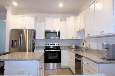 Kitchen - 454 Lightning Bug Ln, Freeport, FL 32439 photo 1 of 2