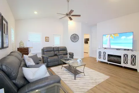 Living - 454 Lightning Bug Ln, Freeport, FL 32439 photo 1 of 3