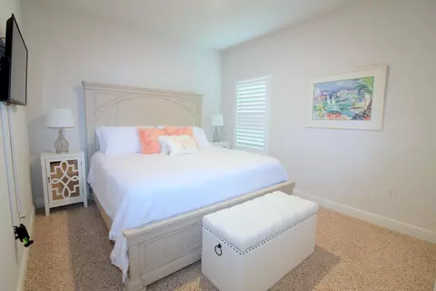Bedroom - 454 Lightning Bug Ln, Freeport, FL 32439 photo 3 of 4