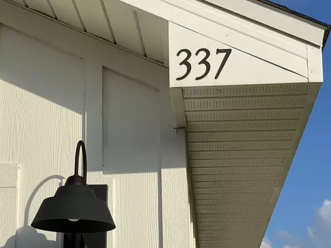 Exterior - 337 Flounder St, Crestview, FL 32539 photo 4 of 10
