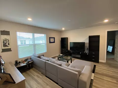 Living - 337 Flounder St, Crestview, FL 32539 photo 1 of 5