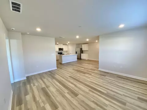 Living - 337 Flounder St, Crestview, FL 32539 photo 5 of 5