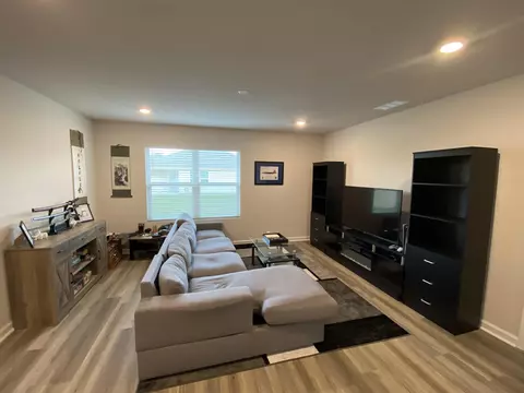 Living - 337 Flounder St, Crestview, FL 32539 photo 2 of 5
