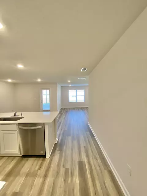 Entry Way - 337 Flounder St, Crestview, FL 32539 photo 3 of 3