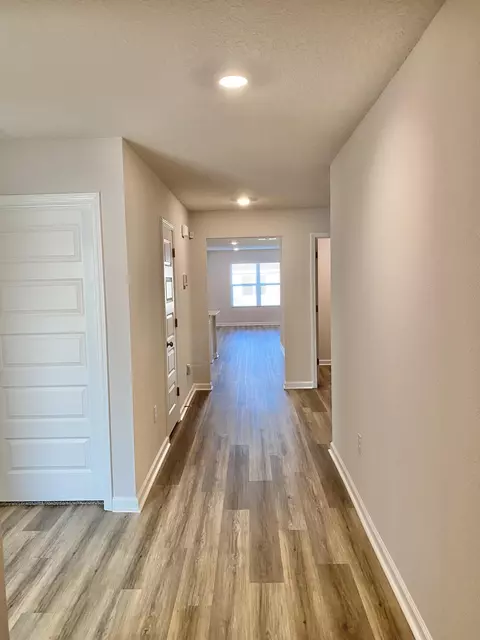 Entry Way - 337 Flounder St, Crestview, FL 32539 photo 2 of 3