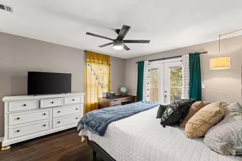 Bedroom - 110 Rodney Dr, Freeport, FL 32439 photo 5 of 7