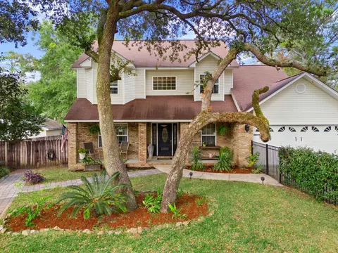 110 Rodney Dr, Freeport, FL 32439