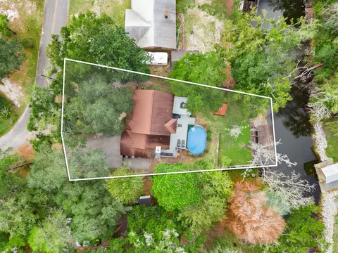View/Area - 110 Rodney Dr, Freeport, FL 32439 photo 2 of 8