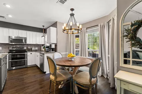 Dining - 110 Rodney Dr, Freeport, FL 32439 photo 3 of 3