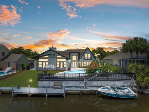 405 Wahoo Rd, Panama City Beach, FL 32408