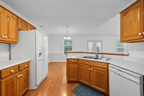Kitchen - 538 Tikell Dr, Crestview, FL 32536 photo 5 of 6