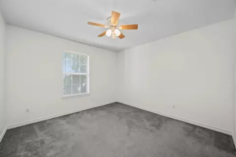 Bedroom - 538 Tikell Dr, Crestview, FL 32536 photo 8 of 9
