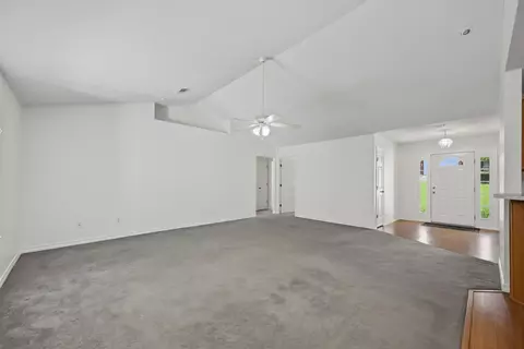 Living - 538 Tikell Dr, Crestview, FL 32536 photo 7 of 7