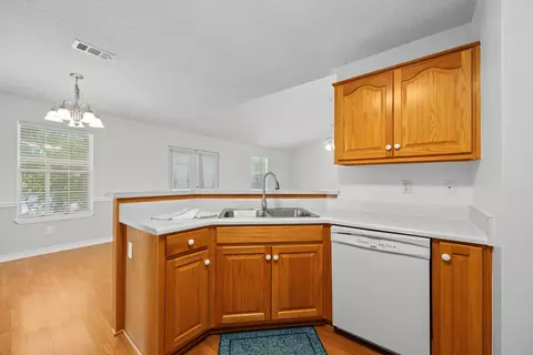 Kitchen - 538 Tikell Dr, Crestview, FL 32536 photo 4 of 6