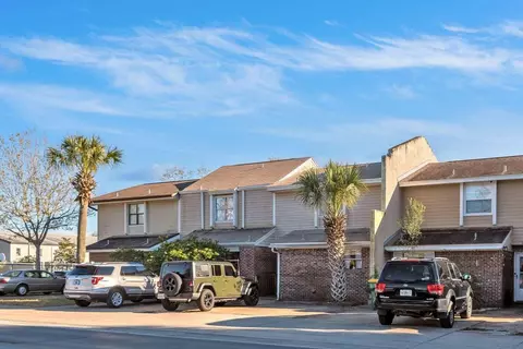 718 Legion Dr, Destin, FL 32541