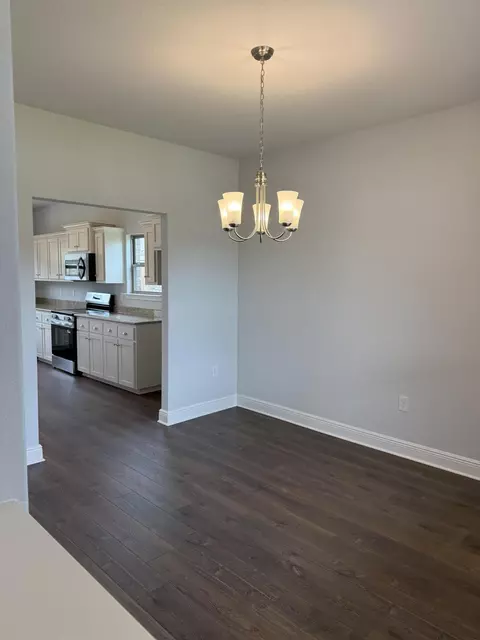 Dining - 185 Ridgeway Cir, Crestview, FL 32536 photo 2 of 2