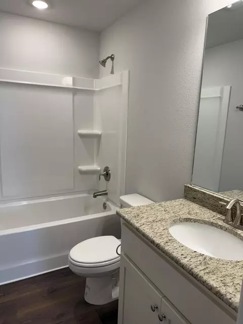 Bath - 185 Ridgeway Cir, Crestview, FL 32536 photo 5 of 5